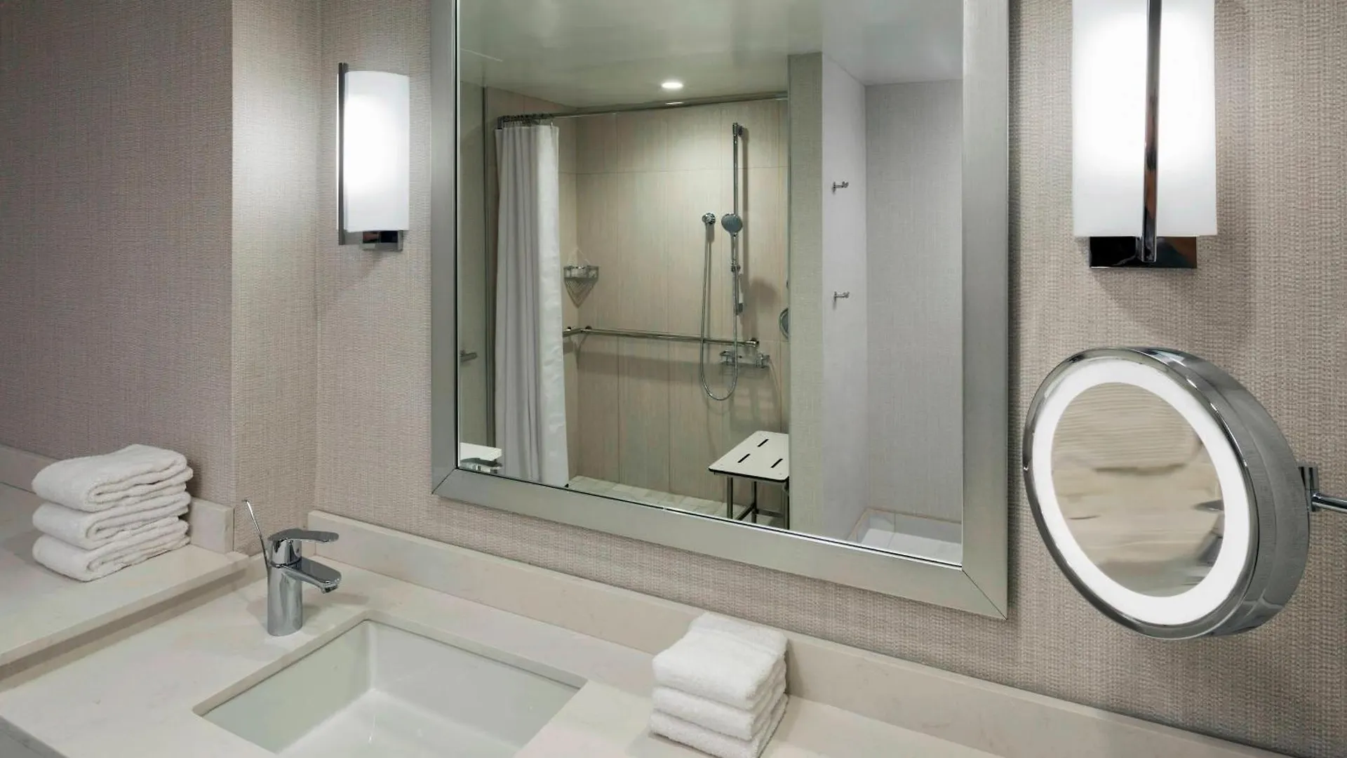 ****  Sheraton Norfolk Waterside Hotel Estados Unidos